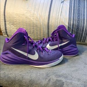 Hyper dunk basketball shoes